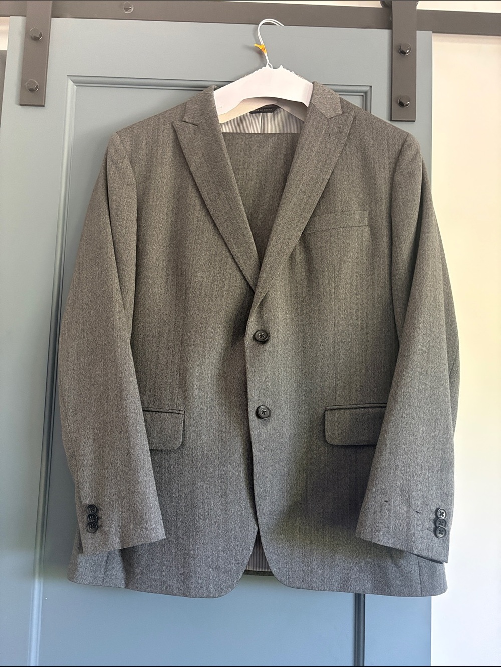 Banana Republic Men's Light Gray Two-Button Suit